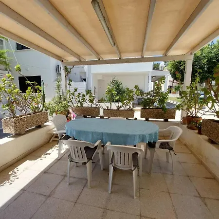 Casa de Férias House By The *