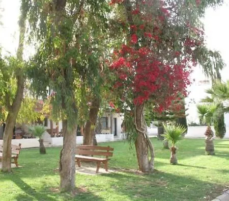 House By The Casa de Férias Voroklini
