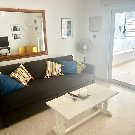 Vakantiehuis House By The